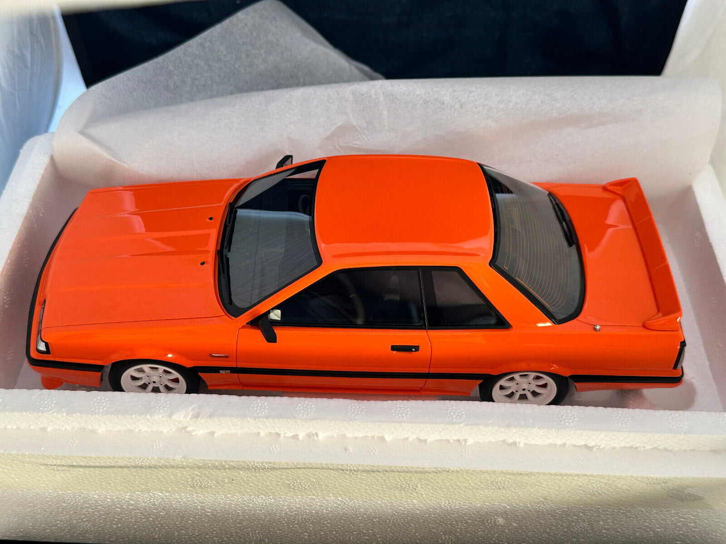 DDA 1/18 Hr-31 Nissan Skyline R31 Gts-R Orange Limited Edition Resin Model