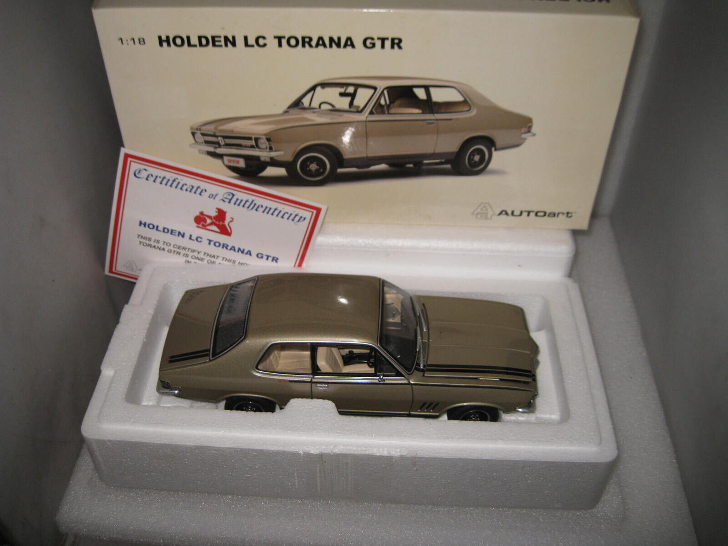 AUTOart BIANTE 1/18   HOLDEN LC TORANA GTR PLATIUM  LTD ED OF JUST 1008 #72571