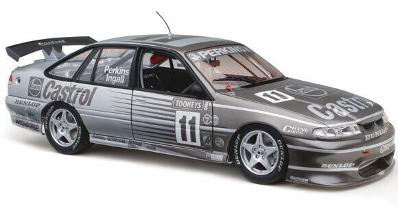 CLASSIC 1/18 VR COMMODORE PERKINS INGALL 1995 BATHURST WINNER 25th ANNIVIVERSARY