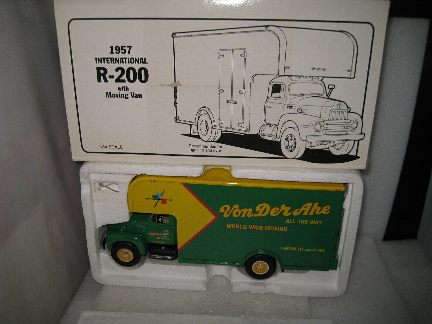 1.34 1St First Gear 1957 International R-200 Moving Van Von Der Ahe #18-1448