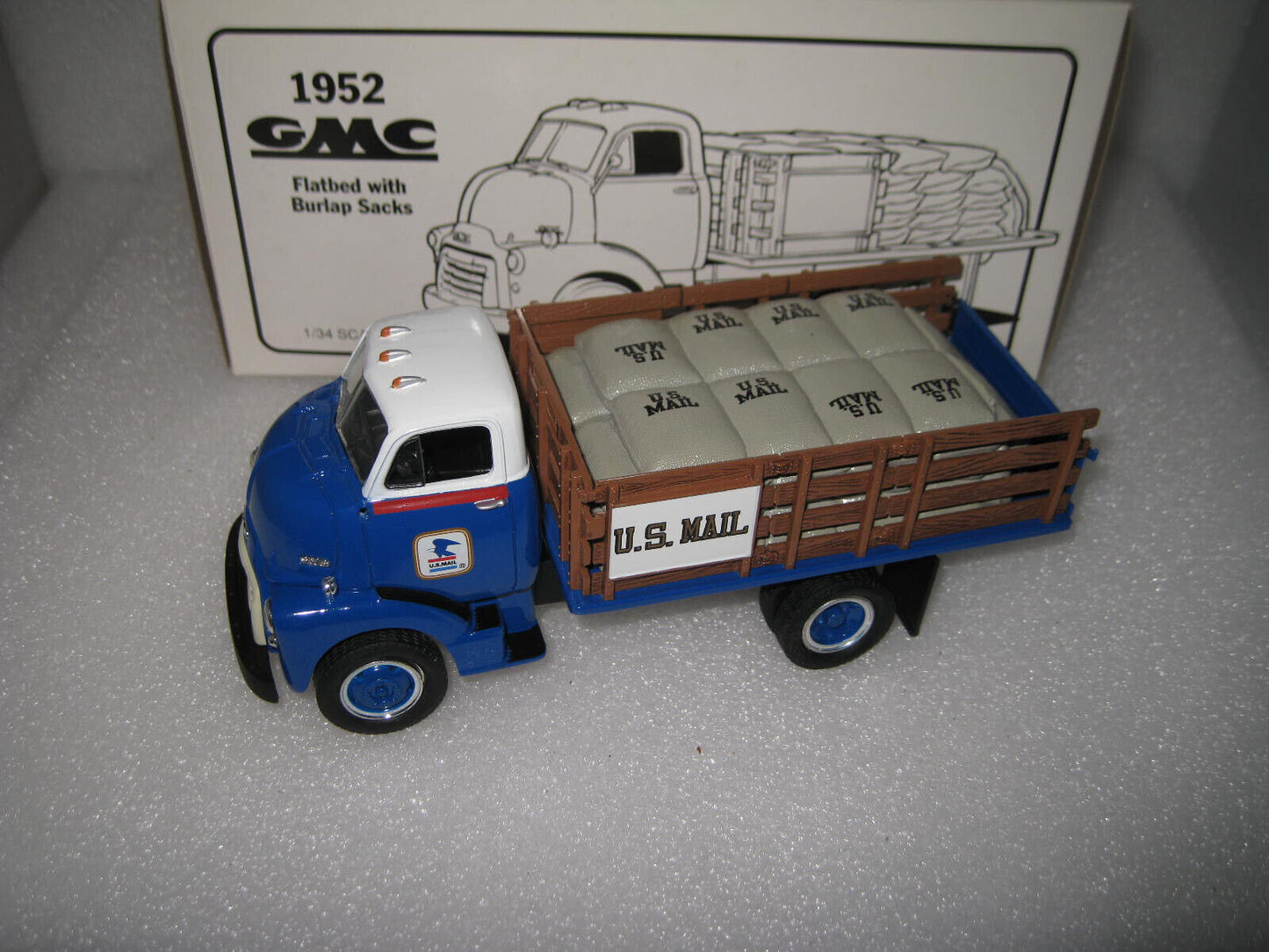 1/34 1St First Gear 1952 Gmc Flat Bed Truck With Burlap Sacks U.S Mail #19-1103
