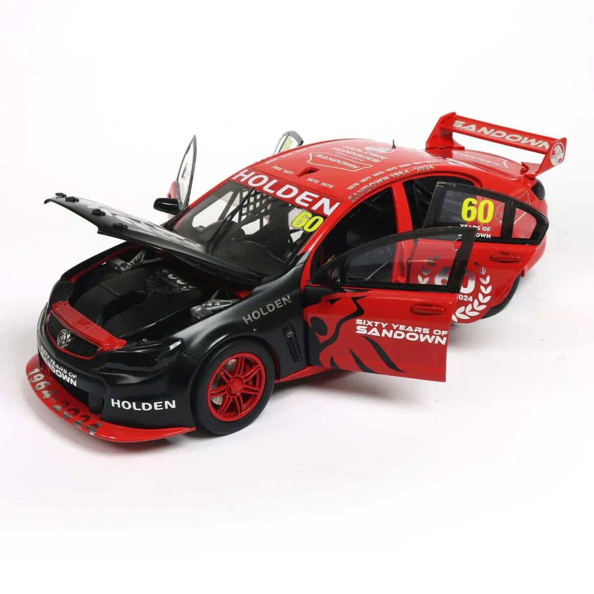 1/18 BIANTE HOLDEN COMMODORE VF SUPERCAR 60 YEARS OF SANDOWN ANNIVERSARY LTD ED