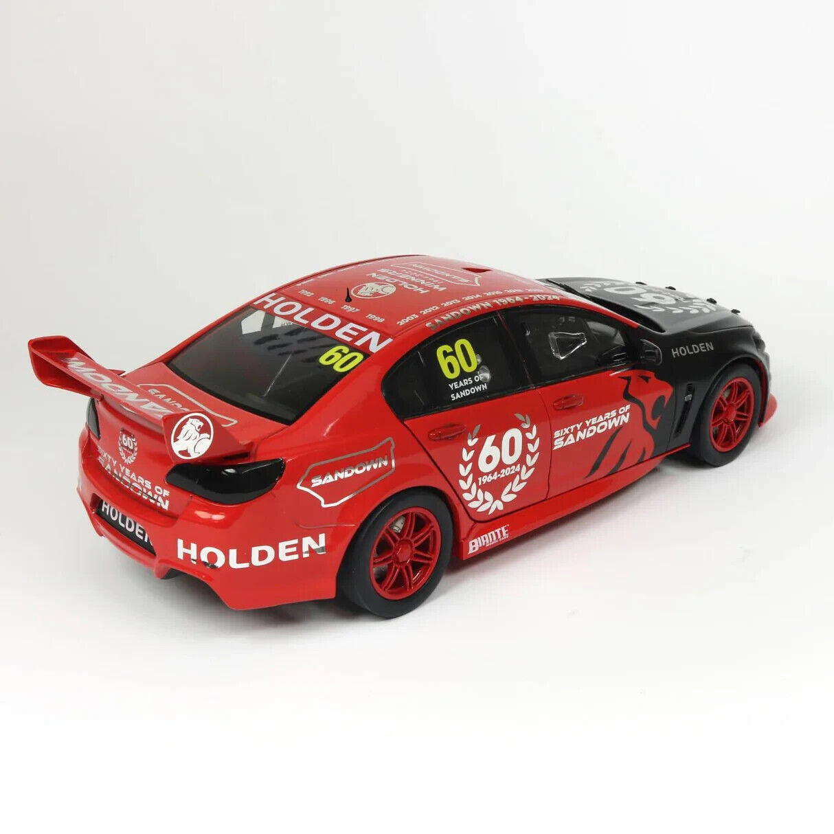 1/18 BIANTE HOLDEN COMMODORE VF SUPERCAR 60 YEARS OF SANDOWN ANNIVERSARY LTD ED