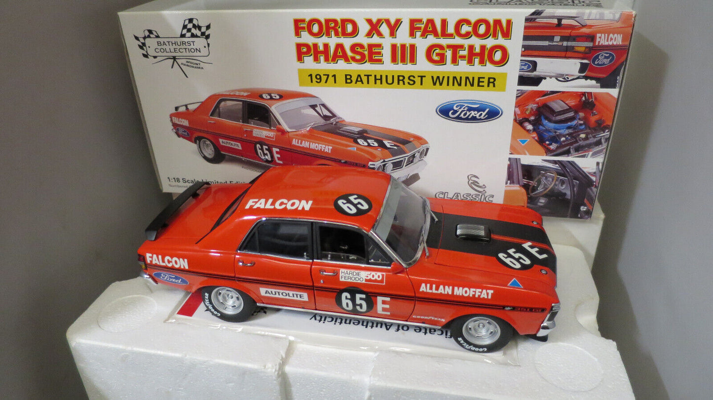 CLASSIC 1/18 FORD XY FALCON GTHO PHASE III 1971 BATHURST WINNER 65E MOFFAT 18229